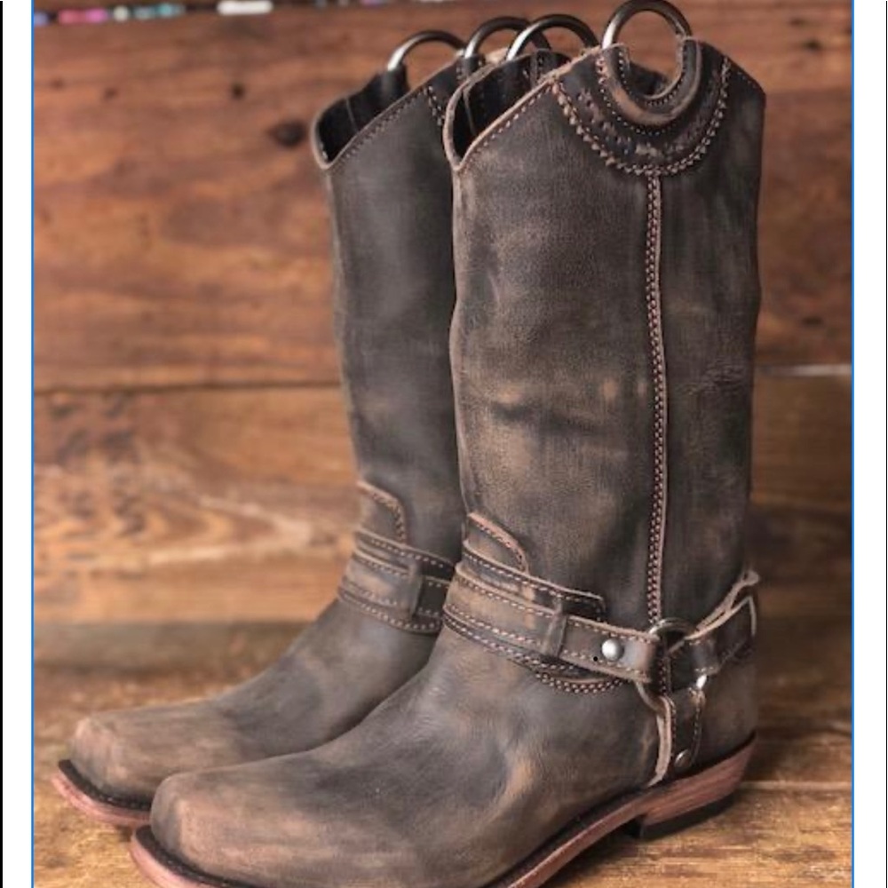 Liberty black.  Vintage cafe square toe harness